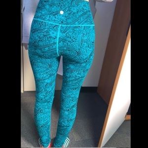 Lululemon Hawaiian/floral turquoise leggings